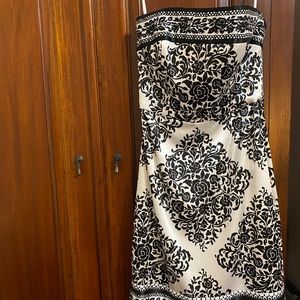 Whitehouse Blackmarket strapless dress